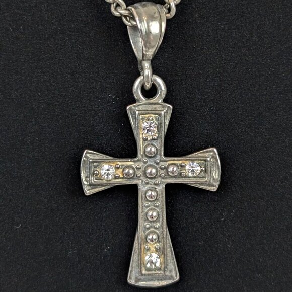 (2/$20) Figaro Chain Cross Pendant Necklace - Picture 3 of 7